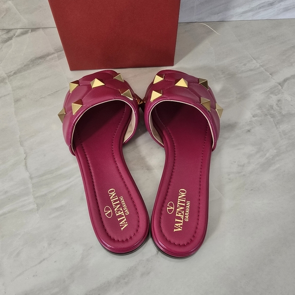 Valentino Leather Sandals - Picture 4 of 9